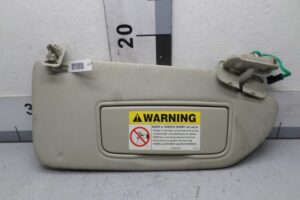 Изображение товара 126850 - 00126850 kozyrek solntsezaschitnyj Volvo V50