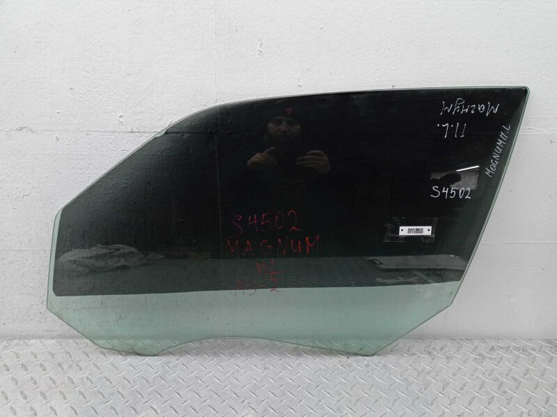 Изображение товара 126860 - 00126860 steklo dveri perednej levoj Ford B MAX