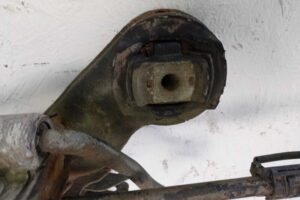 Изображение товара 127120 - 00127120 balka zadnyaya Ford Escort 2