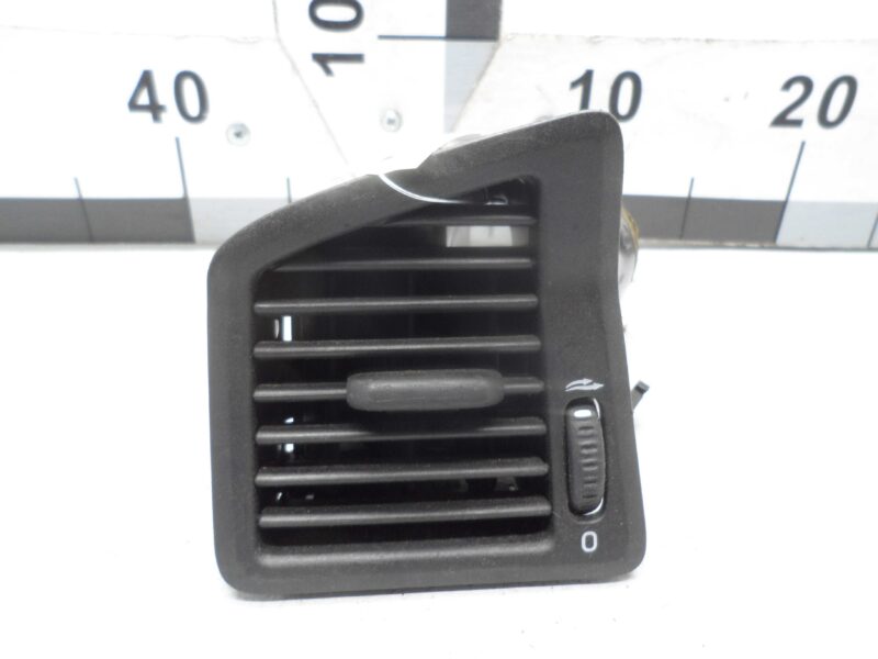 Изображение товара 127131 - 00127131 deflektor obduva salona Volvo XC70