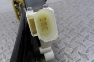 Изображение товара 127180 - 00127180 steklopodemnik zadnij levyj 3