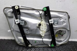 Изображение товара 127496 - 00127496 steklopodemnik perednij pravyj Ford Transit 1