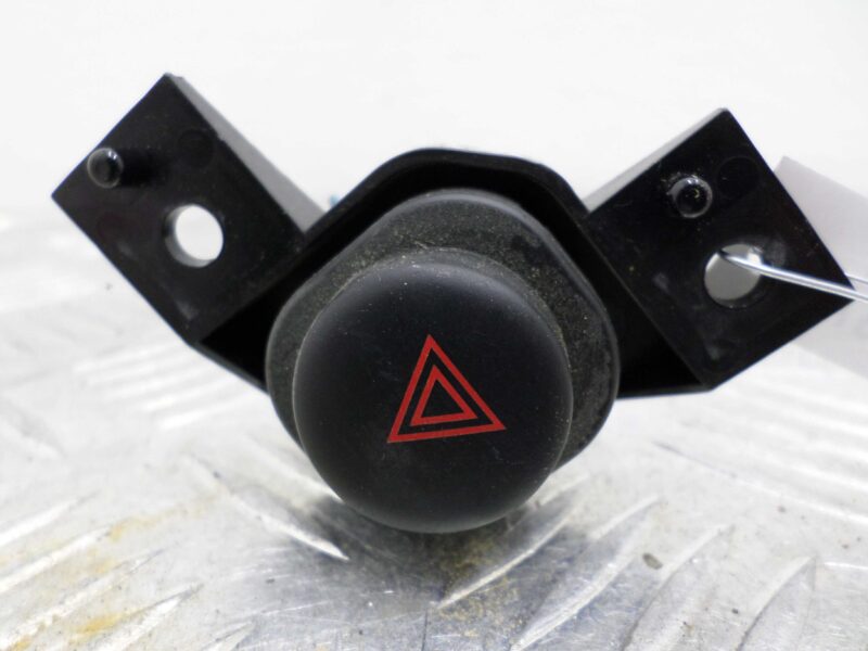 Изображение товара 127567 - 00127567 knopka avarijnoj signalizatsii Lexus LS