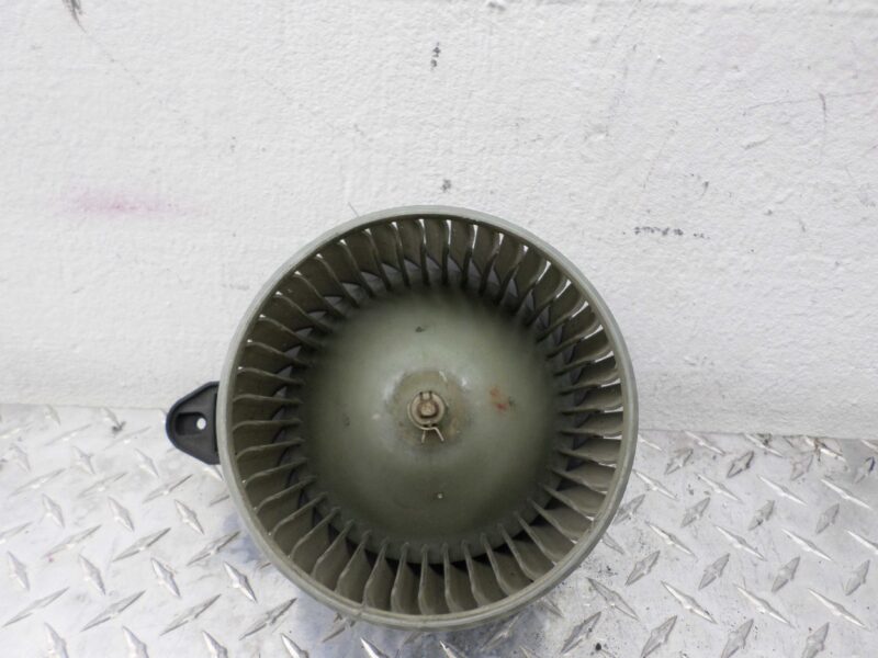 Изображение товара 127789 - 00127789 ventilyator otopitelya (motorchik pechki)