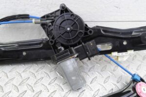 Изображение товара 127957 - 00127957 steklopodemnik perednij pravyj 1