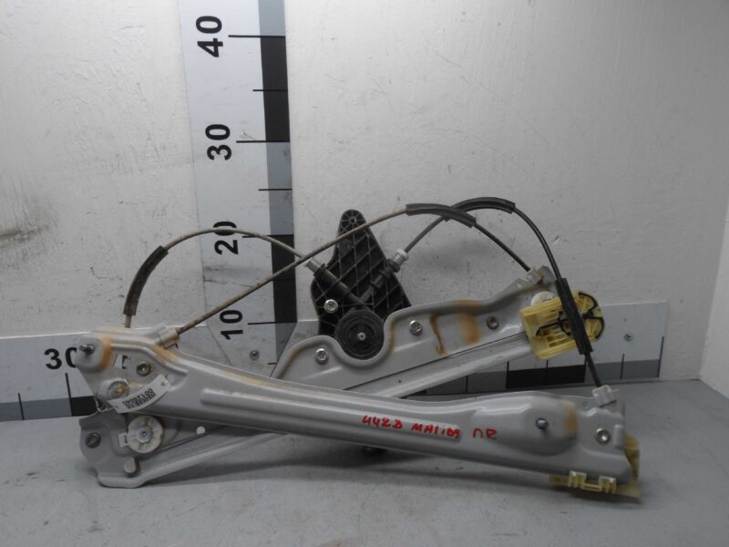 Изображение товара 128045 - 00128045 steklopodemnik perednij pravyj