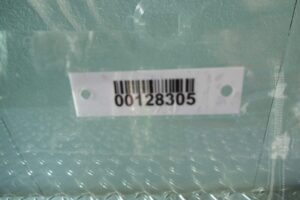 Изображение товара 128305 - 00128305 steklo dveri perednej levoj Volvo 850 2