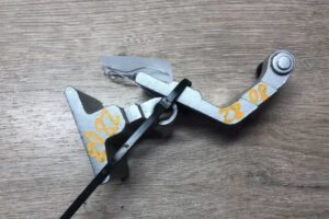 Изображение товара 128391 - 00128391 petlya dveri zadnyaya 