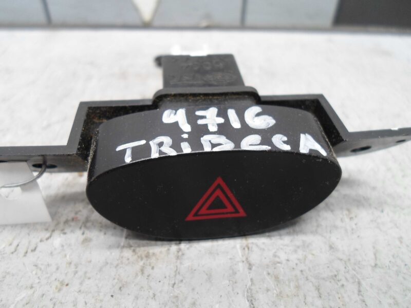 Изображение товара 128758 - 00128758 knopka avarijnoj signalizatsii Peugeot 306