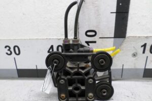 Изображение товара 128876 - 00128876 blok klapanov podveski Audi Q7 1