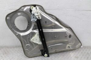 Изображение товара 128908 - 00128908 steklopodemnik zadnij pravyj Honda Ridgeline 1