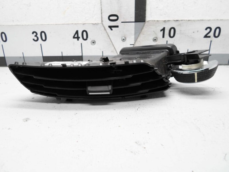 Изображение товара 129072 - 00129072 deflektor obduva salona