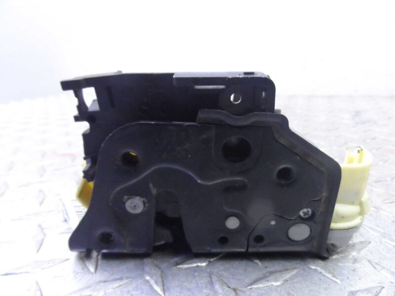 Изображение товара 129256 - 00129256 zamok dveri perednej levoj