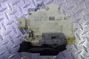 Изображение товара 129256 - 00129256 zamok dveri perednej levoj 2