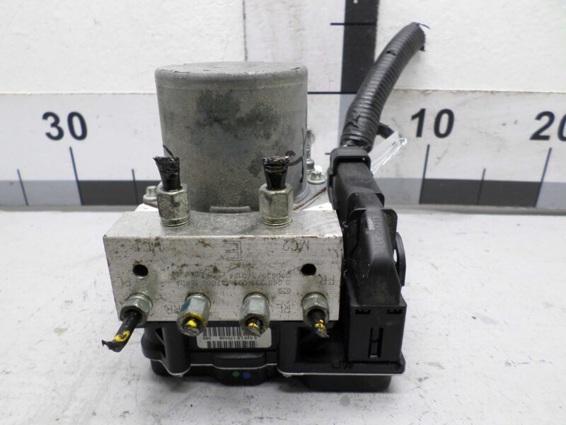 Изображение товара 129315 - 00129315 blok ABS Toyota Hiace