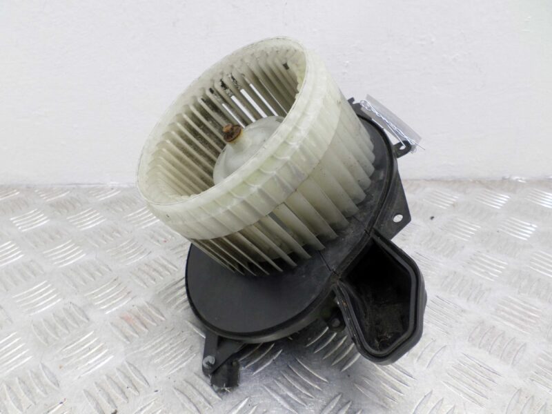 Изображение товара 129339 - 00129339 ventilyator otopitelya (motorchik pechki) Ford B MAX
