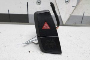 Изображение товара 129464 - 00129464 knopka avarijnoj signalizatsii 