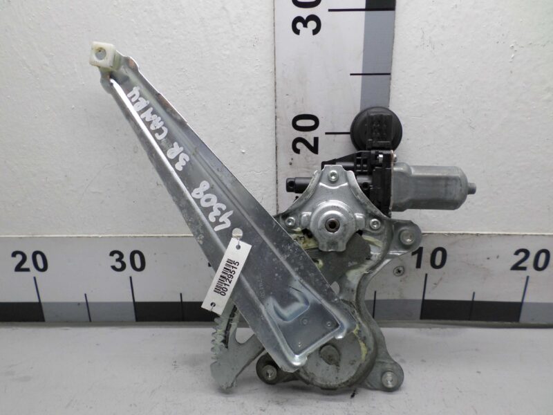 Изображение товара 129515 - 00129515 steklopodemnik zadnij pravyj Subaru Legacy