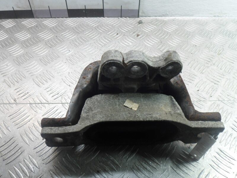 Изображение товара 129555 - 00129555 podushka krepleniya dvigatelya