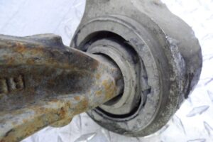 Изображение товара 130017 - 00130017 rychag perednij pravyj nizhnij Skoda Yeti 2