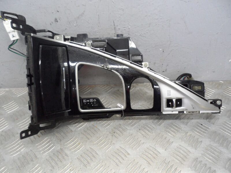 Изображение товара 130076 - 00130076 panel tsentralnoj konsoli