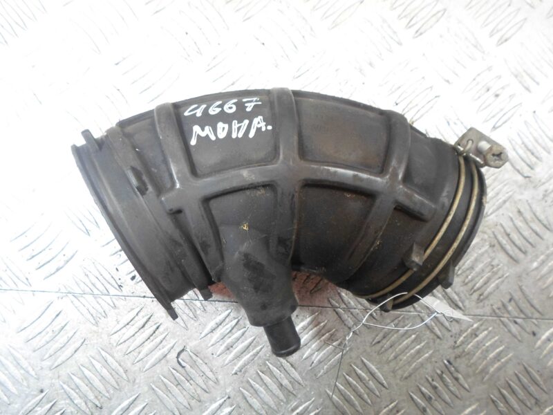 Изображение товара 130465 - 00130465 patrubok vozdushnogo filtra