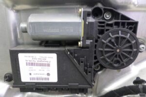 Изображение товара 130507 - 00130507 steklopodemnik zadnij levyj Toyota Carina E 2