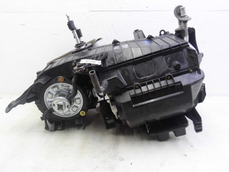 Изображение товара 130546 - 00130546 korpus otopitelya (pechki) Mercedes CL
