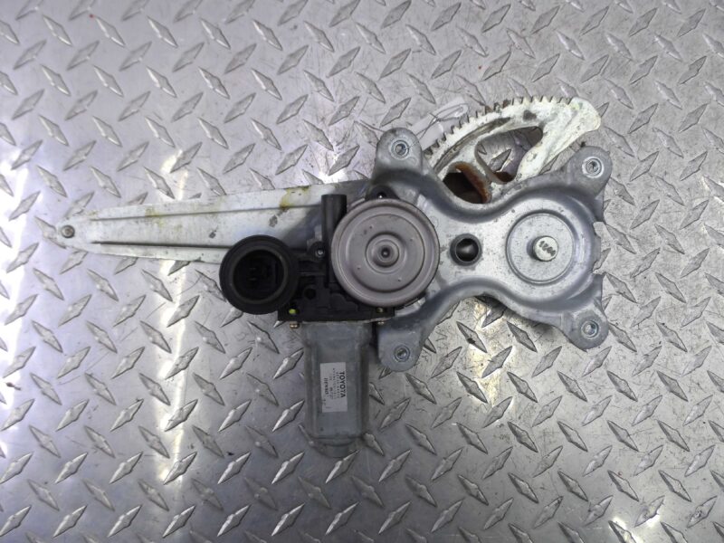 Изображение товара 130864 - 00130864 motorchik steklopodemnika Skoda Fabia