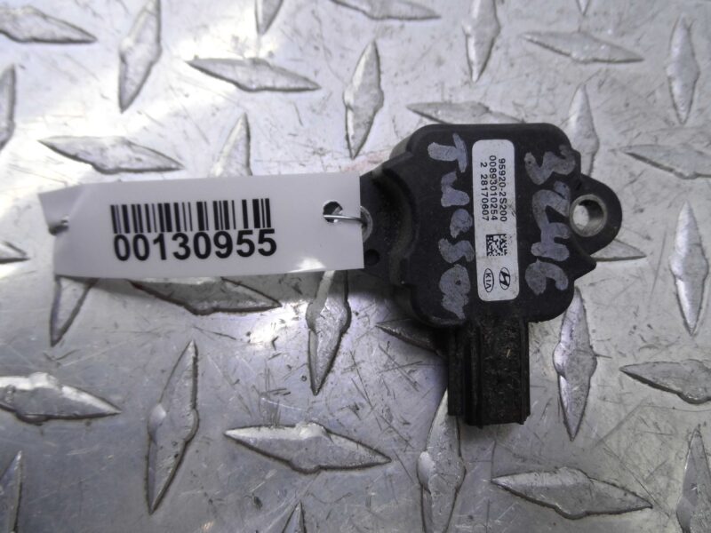 Изображение товара 130955 - 00130955 datchik udara Mercedes CLA