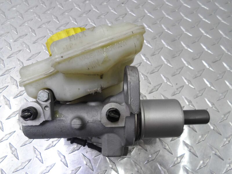 Изображение товара 131066 - 00131066 tsilindr tormoznoj glavnyj Toyota Carina E