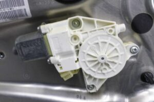 Изображение товара 131260 - 00131260 steklopodemnik zadnij levyj Honda Ridgeline 2