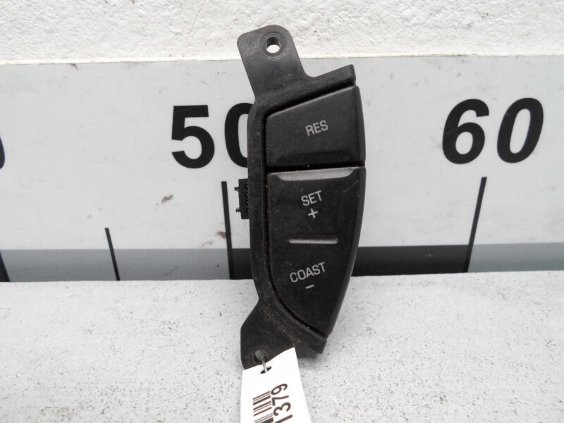 Изображение товара 131379 - 00131379 knopka salona Toyota Yaris