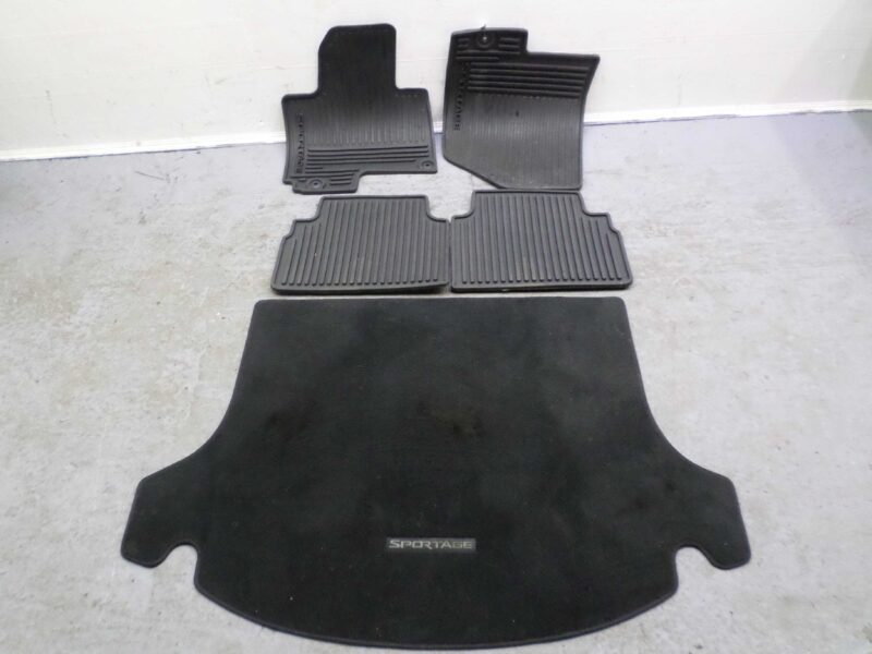 Изображение товара 131661 - 00131661 kovrik salona Alfa Romeo 146