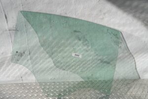 Изображение товара 131716 - 00131716 steklo dveri zadnej pravoj 