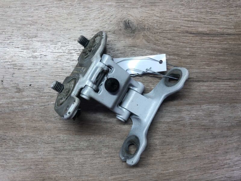 Изображение товара 131974 - 00131974 petlya kryshki bagazhnika