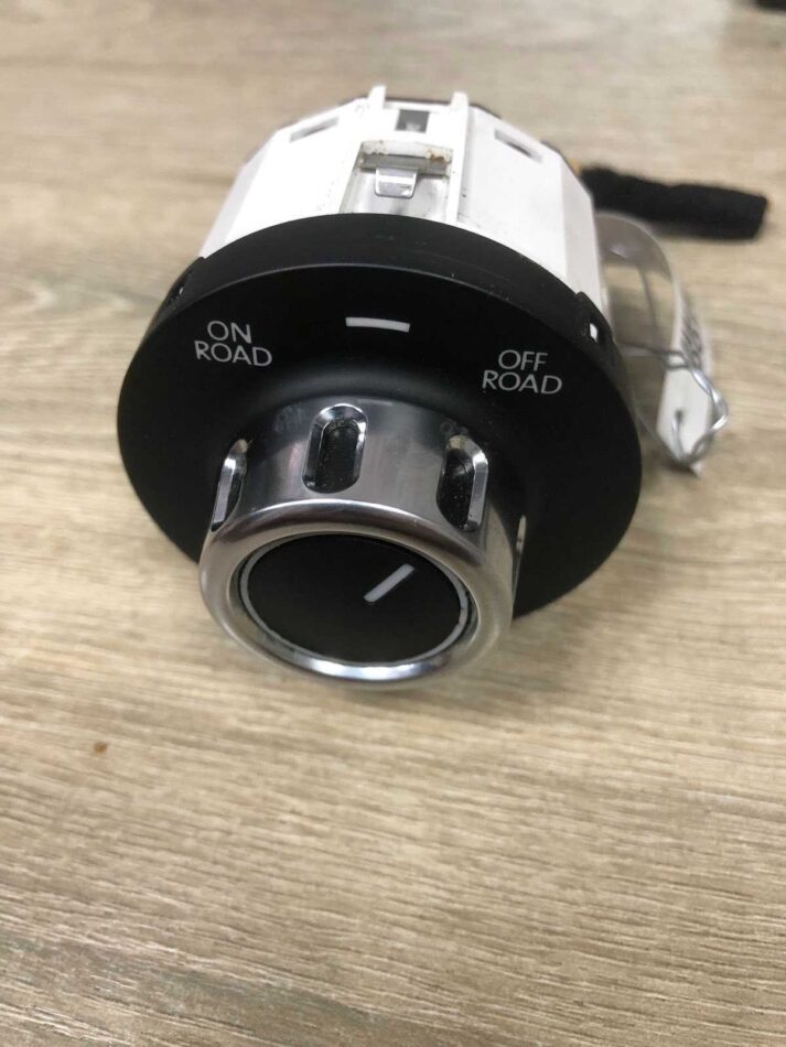 Изображение товара 132034 - 00132034 knopka salona Toyota Corolla Verso