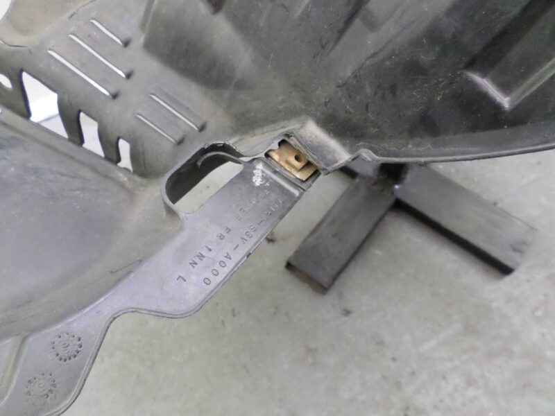 Изображение товара 132037 - 00132037 podkrylok perednij levyj 20241015101013