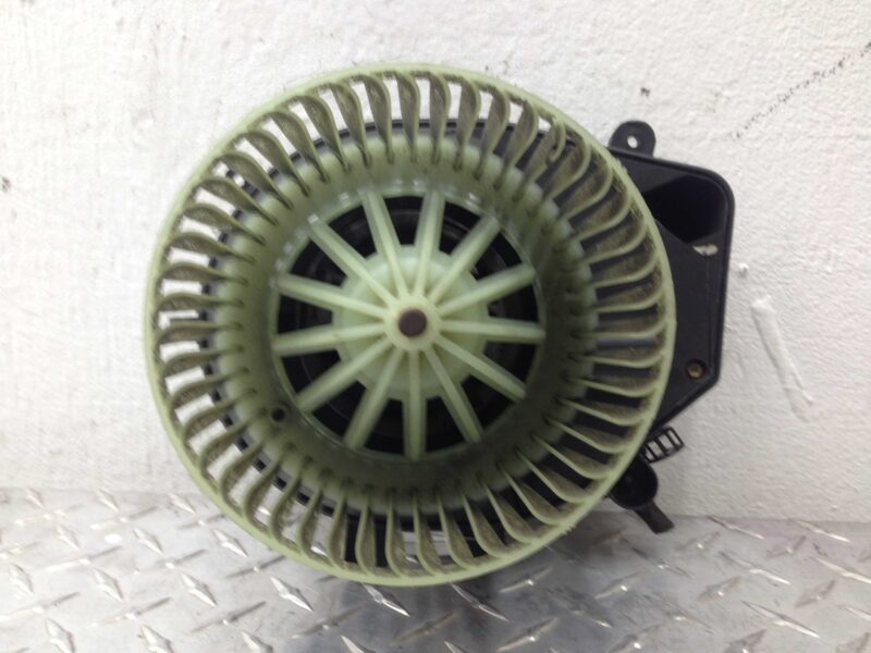 Изображение товара 132396 - 00132396 ventilyator otopitelya (motorchik pechki) Volkswagen Up