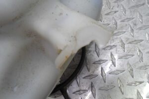 Изображение товара 132499 - 00132499 bachok omyvatelya Skoda Yeti 3