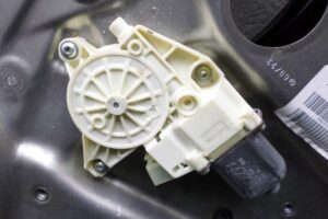 Изображение товара 132597 - 00132597 steklopodemnik zadnij pravyj Ford Transit 2