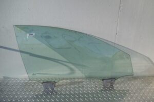 Изображение товара 132600 - 00132600 steklo dveri perednej pravoj Toyota Carina E