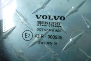 Изображение товара 132675 - 00132675 steklo kuzovnoe levoe 2