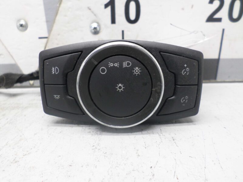 Изображение товара 132856 - 00132856 pereklyuchatel sveta Skoda Yeti