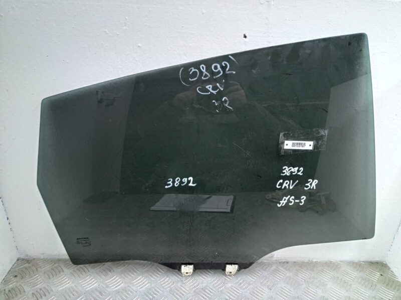 Изображение товара 133187 - 00133187 steklo dveri zadnej pravoj Renault Sandero