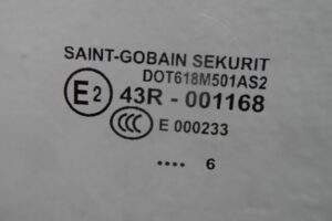 Изображение товара 133215 - 00133215 steklo dveri perednej pravoj Toyota Matrix 2