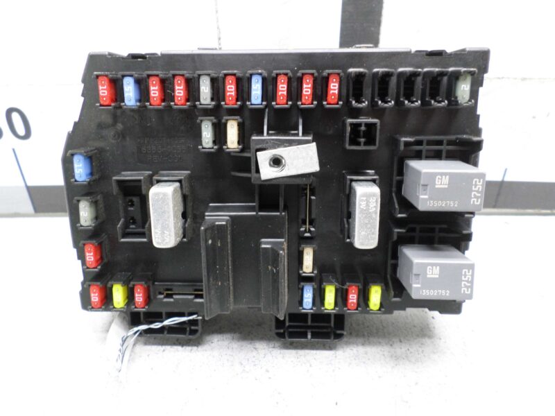 Изображение товара 133376 - 00133376 blok predokhranitelej Pontiac Vibe