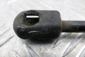 Изображение товара 133386 - 00133386 amortizator kapota Chevrolet Cobalt 1