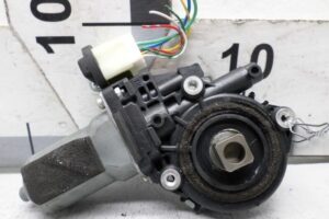 Изображение товара 133618 - 00133618 motorchik steklopodemnika Lexus LS