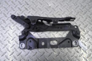 Изображение товара 133680 - 00133680 petlya kapota levaya 1